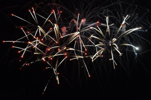 Crossette_firework_effect_at_Disney_World